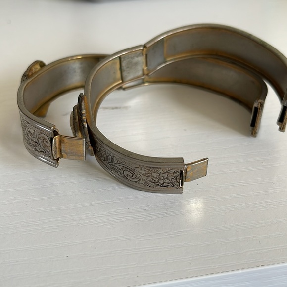 Vintage Coro Cameo Bracelet - Picture 8 of 11